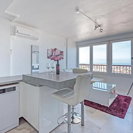 בית נופש Penthouse With Stunning Seaview